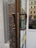 Замена дверной фурнитуры Киев, переделка окон с поворотных на поворотно- откидные, регулировка окон Киев