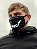 Маска защитная многоразовая принт улыбка SKL59-259543 Киев