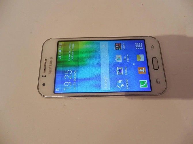 Мобильный телефон Samsung SM-J100H Киев - изображение 1