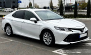 389 Toyota Camry V70 белая аренда Киев