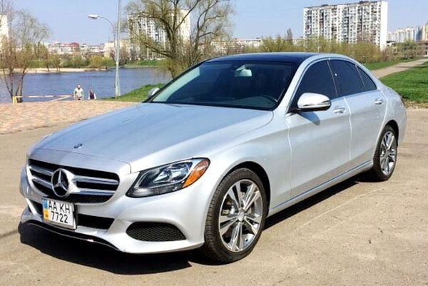 109 Mercedes С 300 серебристый аренда авто Киев - изображение 1