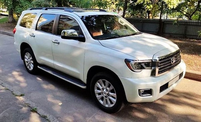 381 Toyota Sequoia аренда белый джип на свадьбу Киев - изображение 1