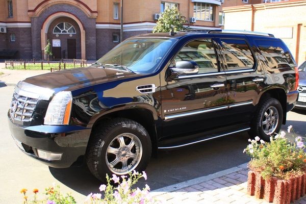 245 Внедорожник Cadillac Escalade прокат Киев - изображение 1