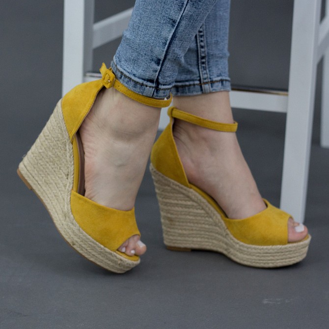 Женские босоножки Fashion Labelle 2709 38 размер 24 см Желтый Житомир - изображение 1