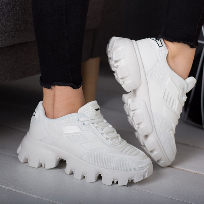 Кроссовки женские Fashion Caitlyn 2640 41 размер 25,5 см Белый Житомир - изображение 1