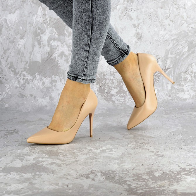 Туфли женские на каблуке Fashion Fleetwood 2367 36 размер 23,5 см Бежевый 38 Житомир - изображение 1