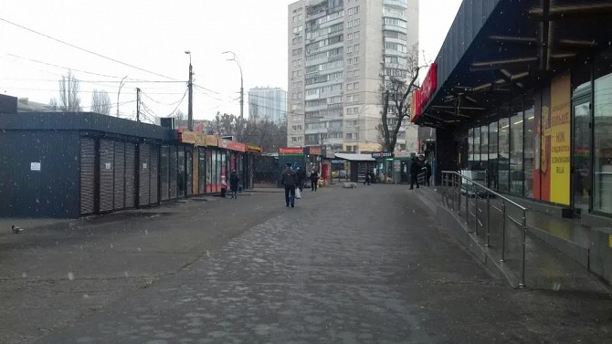 Сдаётся маф в Соломенском р-н Чоколовский Б-р 19 сразу у входа в Биллу Киев - изображение 1