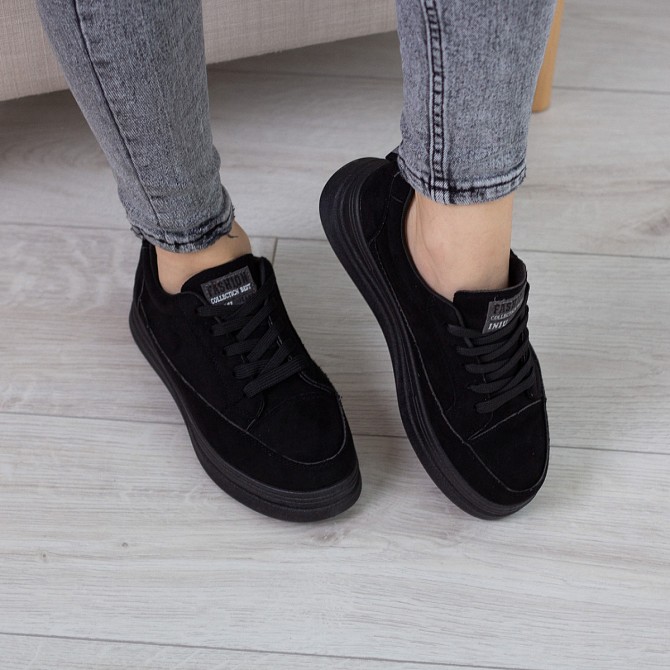 Кроссовки женские Fashion Bullseye 2545 37 размер 24 см Черный Житомир - изображение 1