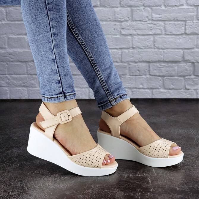 Женские босоножки Fashion Naz 1812 40 размер 25 см Бежевый Житомир - изображение 1