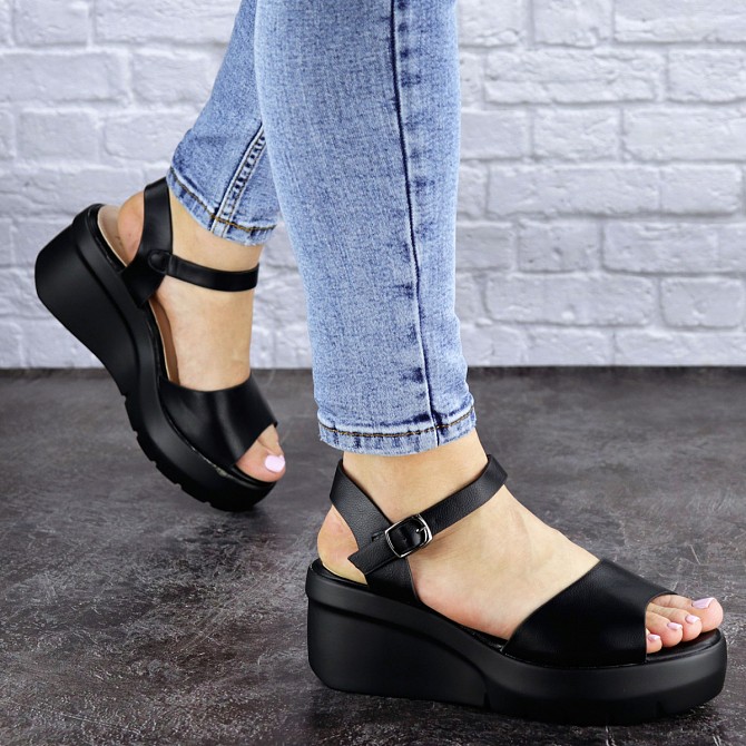 Женские босоножки на танкетке Fashion Zeus 1862 36 размер 23,5 см Черный Житомир - изображение 1