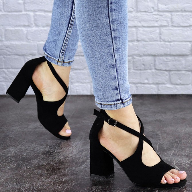 Женские босоножки Fashion Zima 1832 37 размер 24 см Черный Житомир - изображение 1