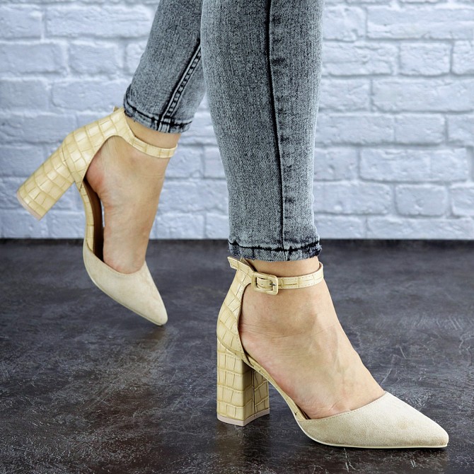 Туфли женские на каблуке Fashion Kenzi 1768 38 размер 24,5 см Бежевый Житомир - изображение 1