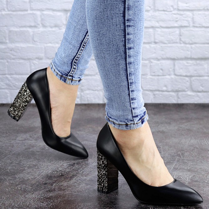 Туфли женские на каблуке Fashion Tita 2054 39 размер 24,5 см Черный Житомир - изображение 1