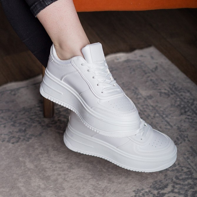 Кроссовки женские Fashion Yaki 2667 36 размер 23,5 см Белый 41 Житомир - изображение 1
