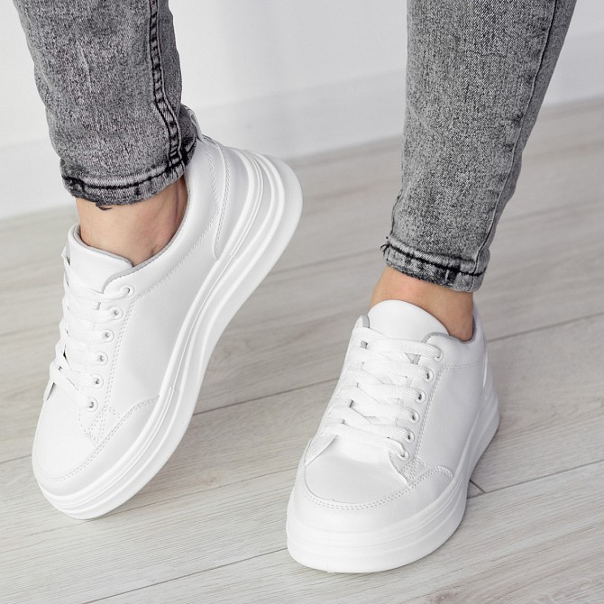 Кроссовки женские Fashion Boggs 2525 38 размер 23,5 см Белый 39 Житомир - изображение 1
