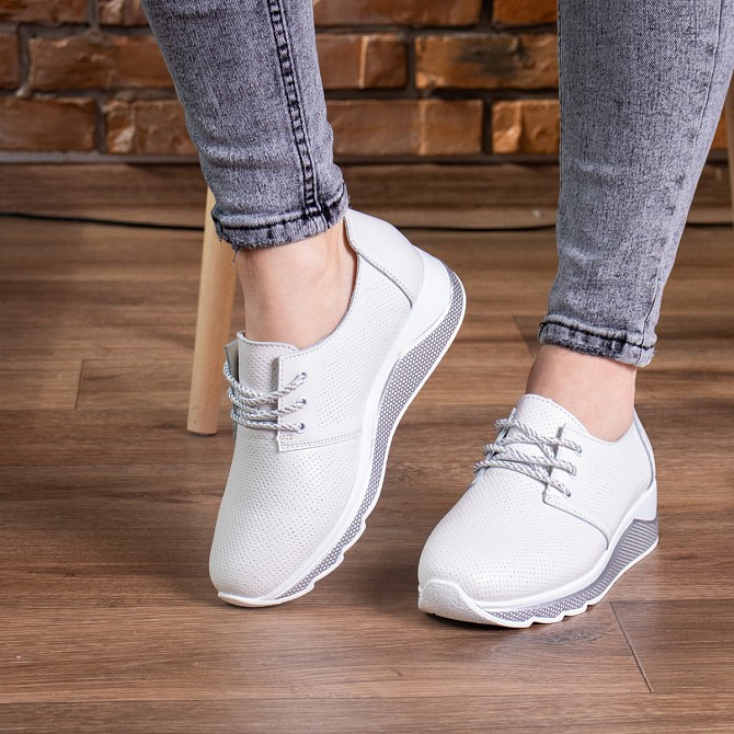 Кроссовки женские Fashion Xanthus 2673 36 размер 23,5 см Белый Житомир - изображение 1