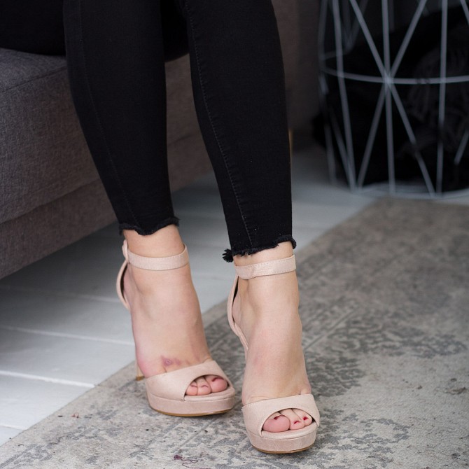 Женские босоножки Fashion Acey 2594 36 размер 23,5 см Бежевый 37 Житомир - изображение 1