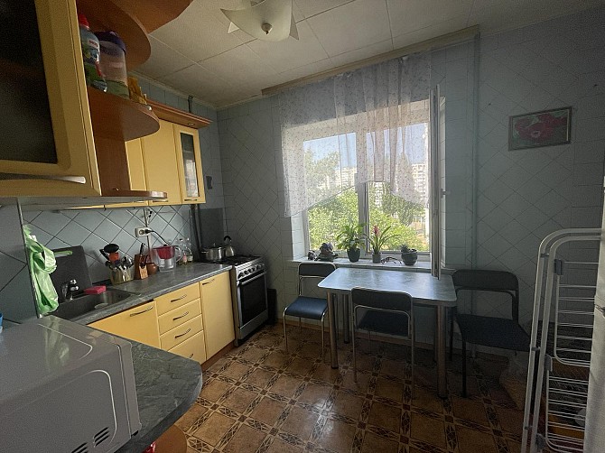 Оболонь. Продажа 3к Приречная ул., 29. Метро Героев Днепра Киев - изображение 1