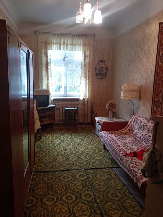 Продажа 3 комнатной сталинки в центре по ул. Свободы Шостка - изображение 1