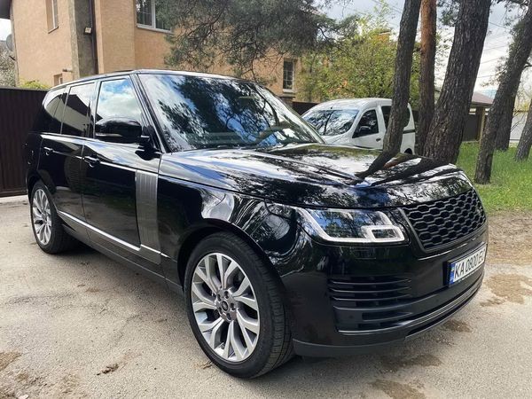 224 Range Rover Vogue 4,4d черный на прокат без водителя с водителем Київ - изображение 1