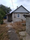 Продам небольшой домик с землёй 10 соток,газ, вода подведены Донецк