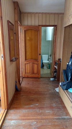 Продам 2 комнатную квартиру в центре, улица Независимой Украины, район Мира. Запорожье - изображение 1