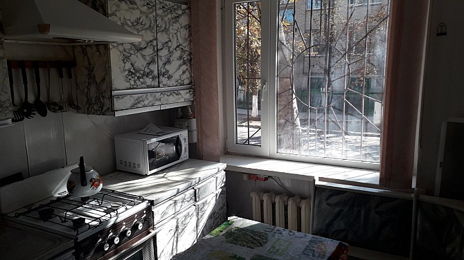 1-комнатная квартира, ул. Малая садовая (Владимирова). Жилпосёлок. 1/5 эт. без балкона. Окна металло Херсон - изображение 1