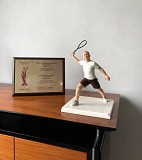 Шаржевая статуэтка теннисиста, производство шаржевых статуэток на заказ Киев