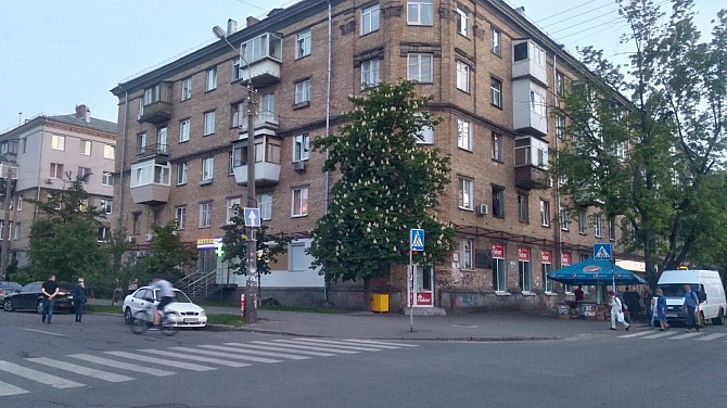 Четырёхкомнатная 125 м2 до метро 3 минуты Киев - изображение 1