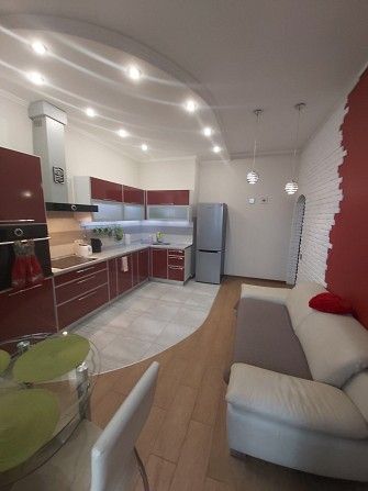 Дизайнерская VIP квартира. Панорамная. ТЦ" Район" Киев - изображение 1