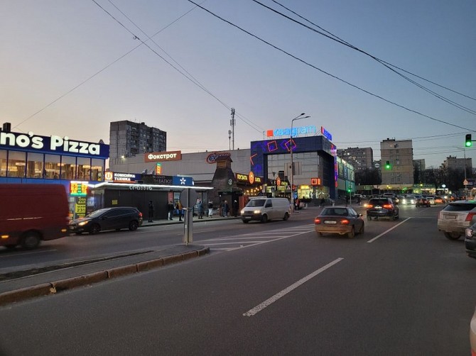 Сдаётся киоск Гната Юри новая конструкция 9м2 большой трафик Киев - изображение 1