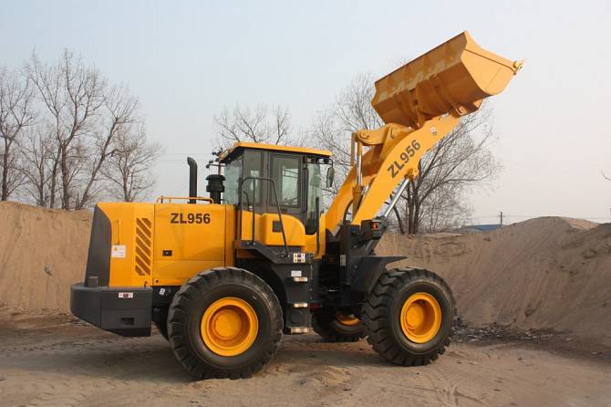 Фронтальный погрузчик ZL 956 Киев - изображение 1