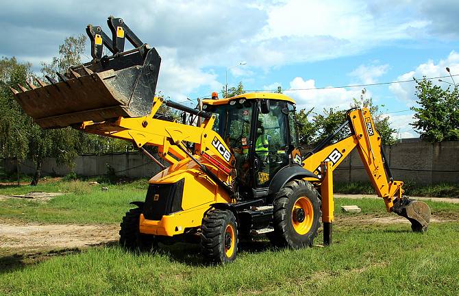 Услуги экскаватора-погрузчика JCB Харьков - изображение 1