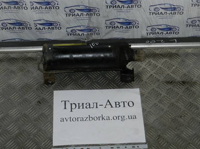Гидроаккумалятор большой на Тойота Лэнд Крузер 100 Киев - изображение 1