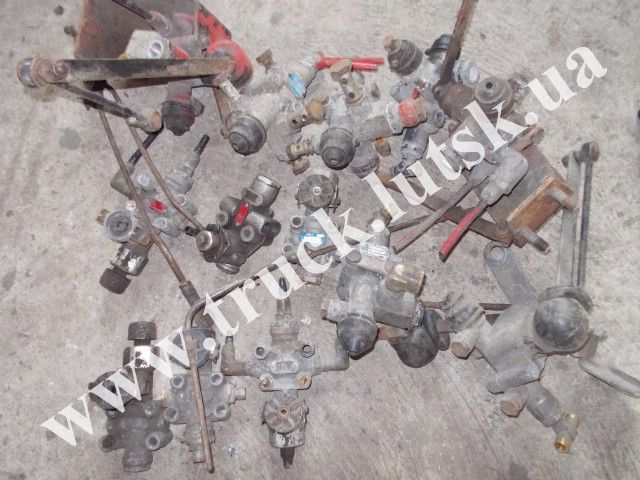 Клапан уровня пола Volvo,Scania,Iveco,Mercedes SV1303 984725 32763 Луцк - изображение 1