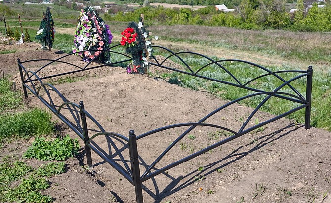 Оградка на могилу. Дніпро - изображение 1