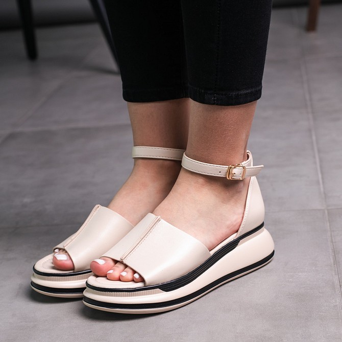 Женские босоножки Fashion Daphne 3678 41 размер 26 см Бежевый Київ - изображение 1