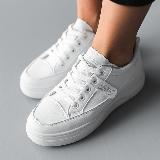 Кроссовки женские Fashion Digby 3720 37 размер 23,5 см Белый Киев - изображение 1