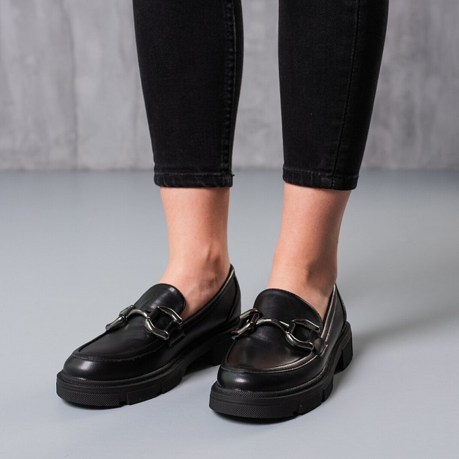Лоферы женские Fashion Tucker 3712 39 размер 24,5 см Черный Київ - изображение 1