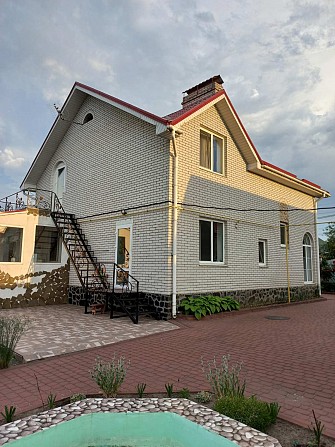 Продається доглянутий будинок в тихому районі міста Черкассы - изображение 1