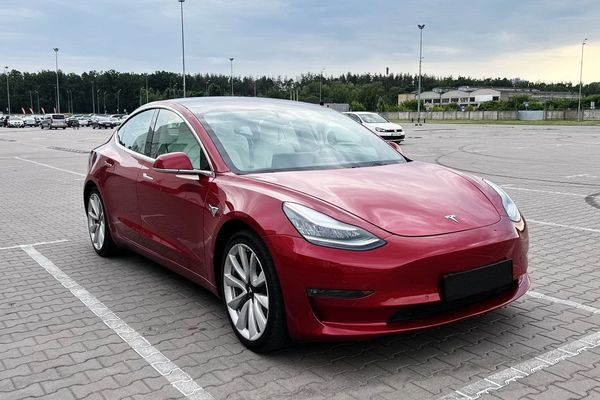 252 Электрокар Tesla Model 3 75D прокат аренда Київ - изображение 1