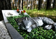 Скульптурное надгробие для домашнего животного под заказ Київ