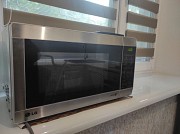 Продается микроволновая печь с грилем LG MH6042U с грилем в очень красивом металлическом корпусе из Мелитополь
