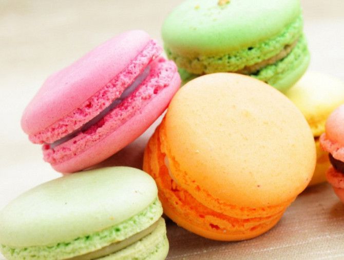 Нежное французское пирожное macaron, состоящее из миндальной муки с логотипом вашей компании или фот Киев - изображение 1